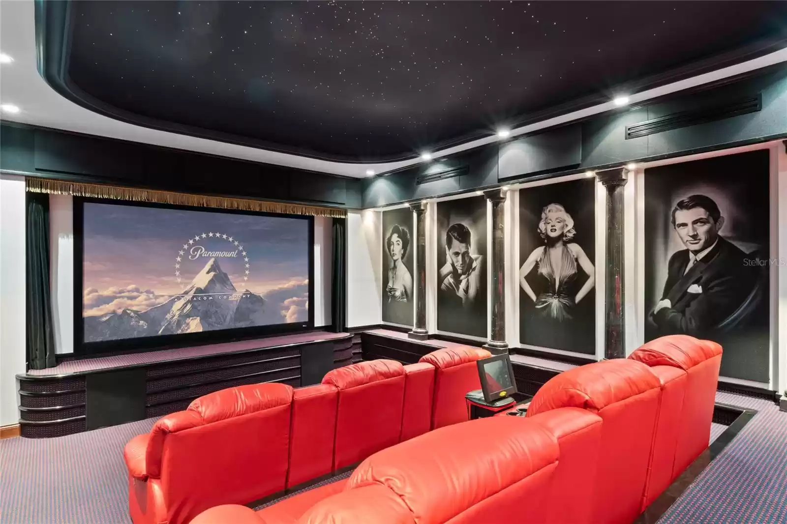 Retractable curtain, starry night ceiling and 10 reclining seats