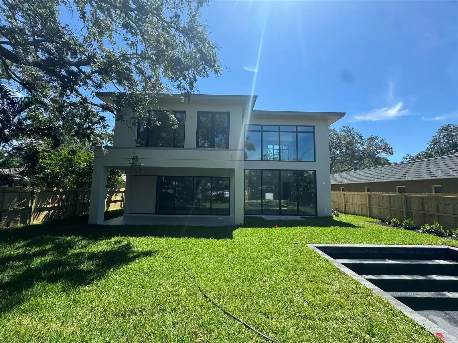 1630 DOUGLAS AVENUE, DUNEDIN, Florida 34698, 4 Bedrooms Bedrooms, ,3 BathroomsBathrooms,Residential,For Sale,DOUGLAS,MFRT3445034