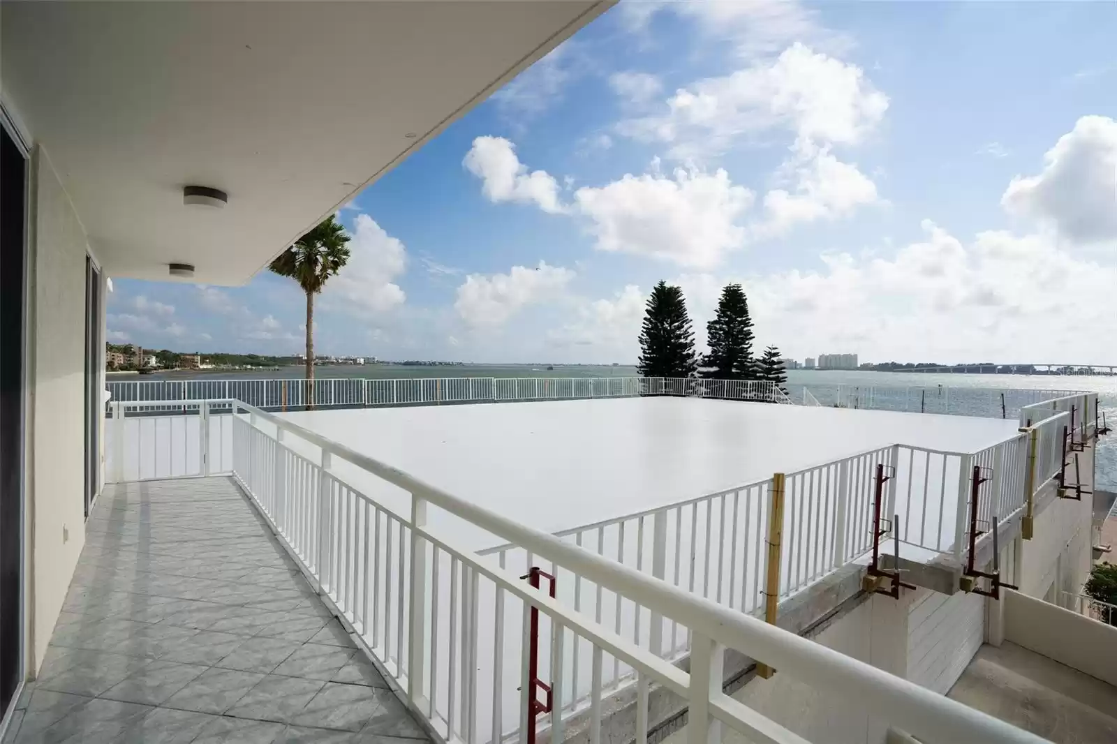 100 PIERCE STREET, CLEARWATER, Florida 33756, 2 Bedrooms Bedrooms, ,2 BathroomsBathrooms,Residential,For Sale,PIERCE,MFRU8205376