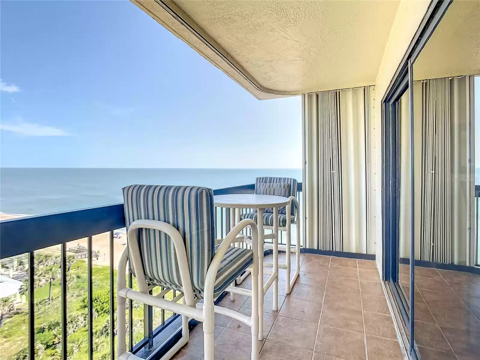 1513 OCEAN SHORE BOULEVARD, ORMOND BEACH, Florida 32176, 2 Bedrooms Bedrooms, ,2 BathroomsBathrooms,Residential,For Sale,OCEAN SHORE,MFRO6124455