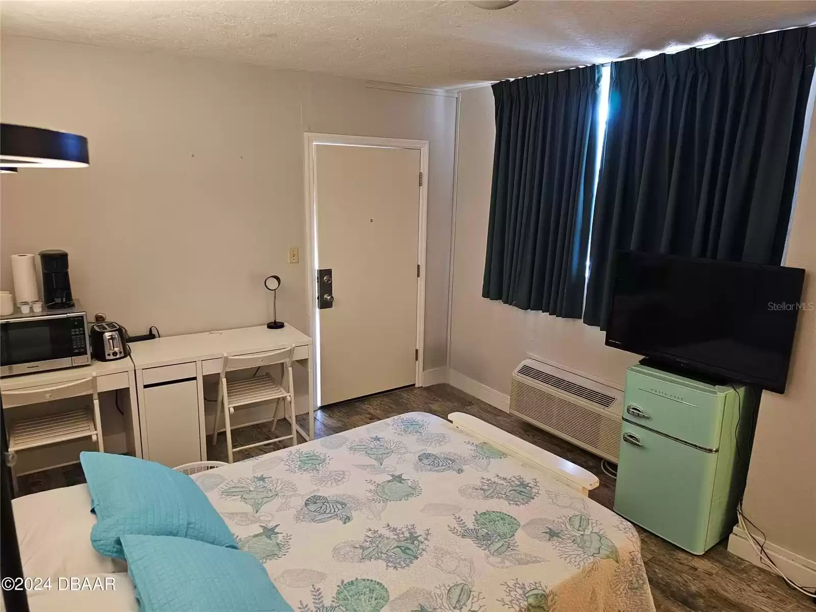 1233 ATLANTIC AVENUE, DAYTONA BEACH, Florida 32118, 1 Bedroom Bedrooms, ,1 BathroomBathrooms,Residential,For Sale,ATLANTIC,MFRO6125482