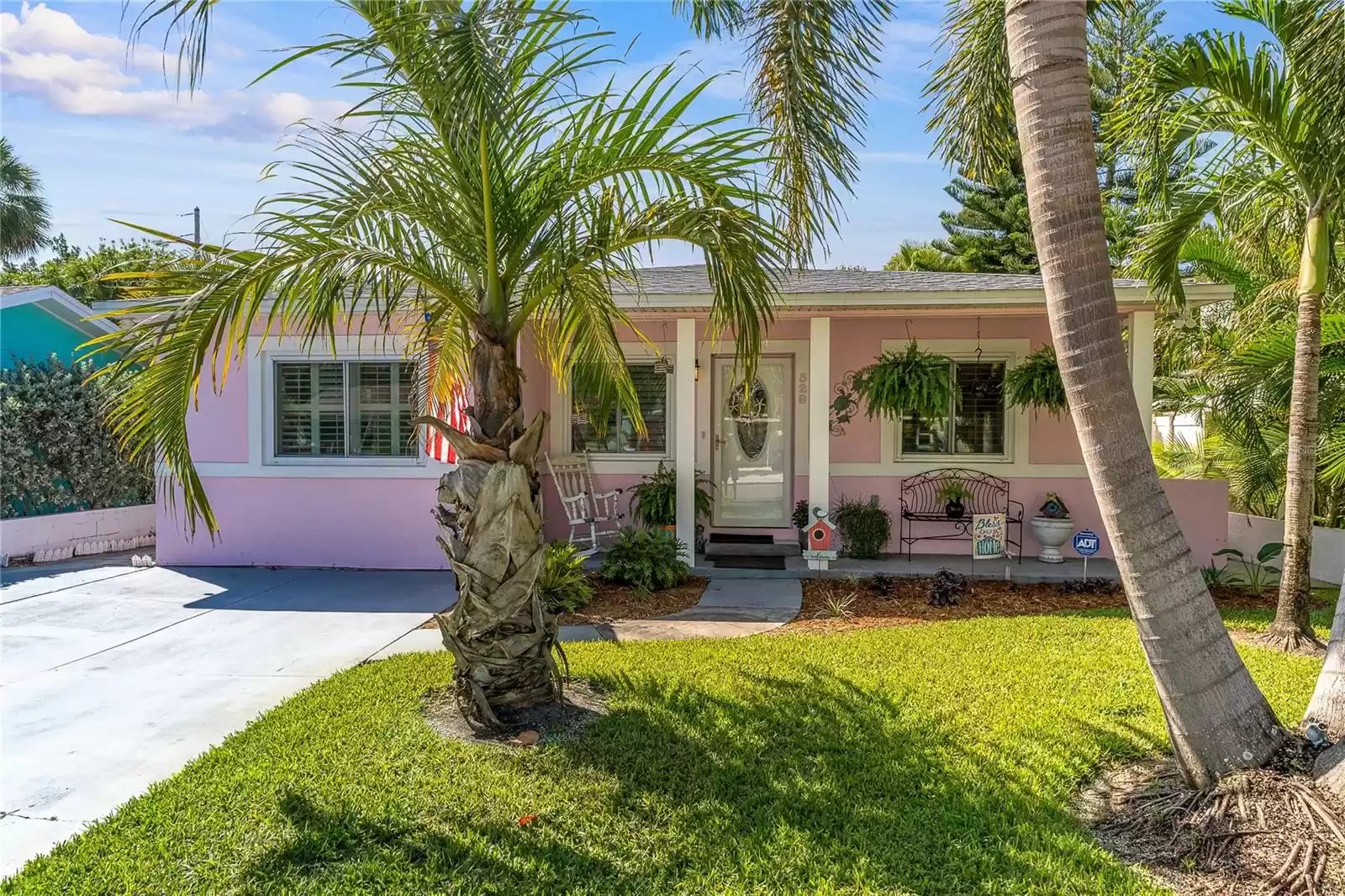 528 77TH AVENUE, ST PETE BEACH, Florida 33706, 3 Bedrooms Bedrooms, ,2 BathroomsBathrooms,Residential Lease,For Rent,77TH,MFRU8208789