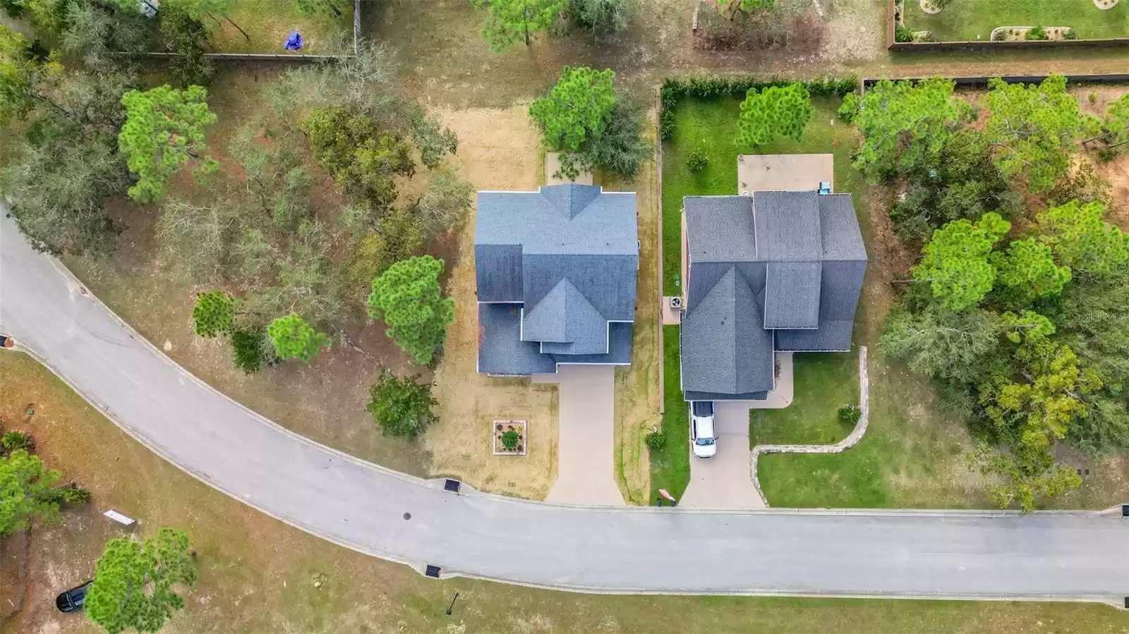 Aerial view, only 2 2 story homes in the communiity