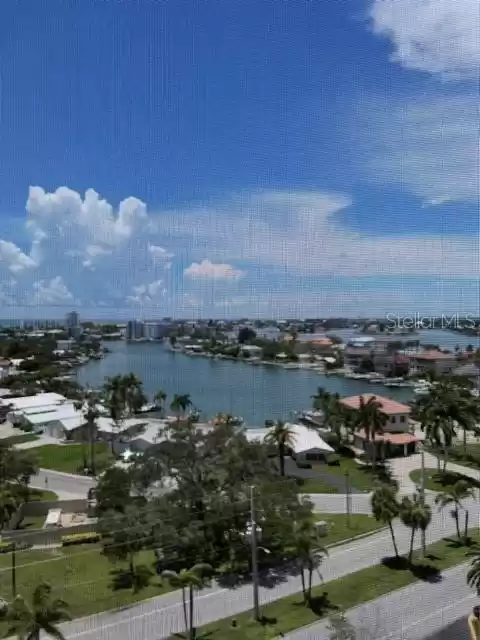 10355 PARADISE BOULEVARD, TREASURE ISLAND, Florida 33706, 2 Bedrooms Bedrooms, ,2 BathroomsBathrooms,Residential Lease,For Rent,PARADISE,MFRU8186637