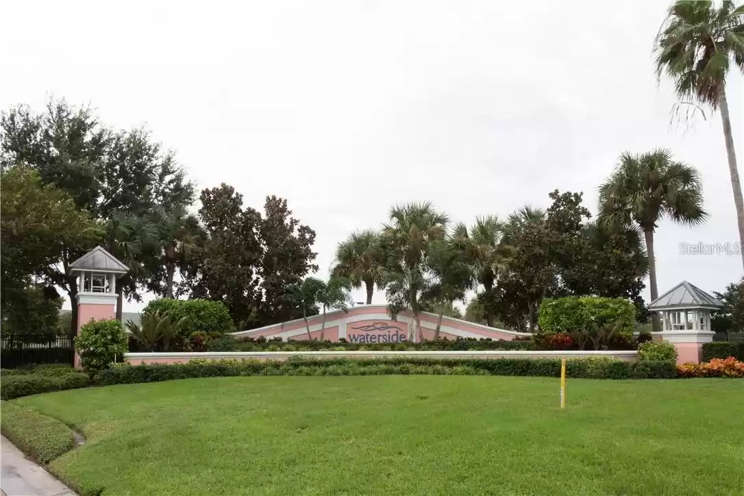 5164 BEACH DRIVE, ST PETERSBURG, Florida 33705, 1 Bedroom Bedrooms, ,1 BathroomBathrooms,Residential Lease,For Rent,BEACH,MFRU8109994