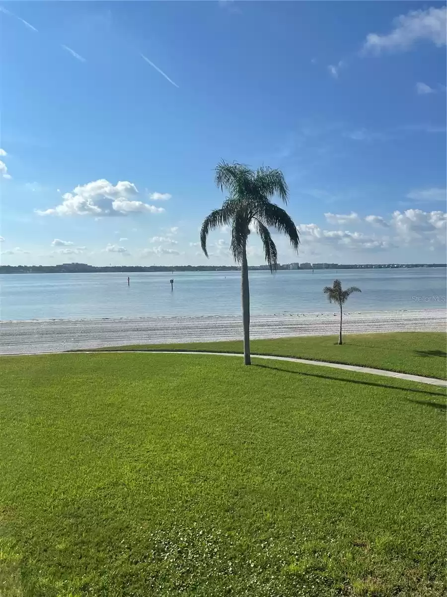 895 GULFVIEW BOULEVARD, CLEARWATER, Florida 33767, 2 Bedrooms Bedrooms, ,2 BathroomsBathrooms,Residential Lease,For Rent,GULFVIEW,MFRU8211312