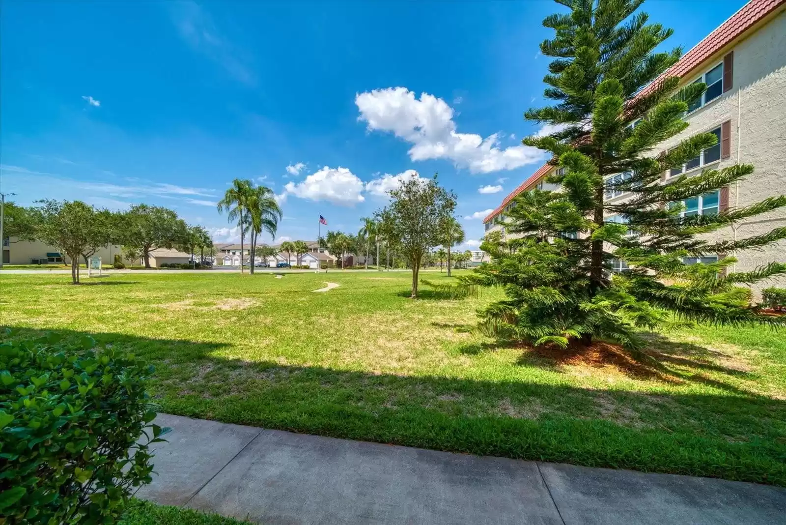 9950 62ND TERRACE, ST PETERSBURG, Florida 33708, 1 Bedroom Bedrooms, ,1 BathroomBathrooms,Residential,For Sale,62ND,MFRU8198399