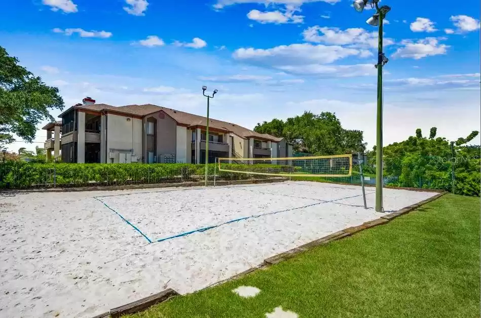 10265 GANDY BOULEVARD, ST PETERSBURG, Florida 33702, 1 Bedroom Bedrooms, ,1 BathroomBathrooms,Residential,For Sale,GANDY,MFRU8212168