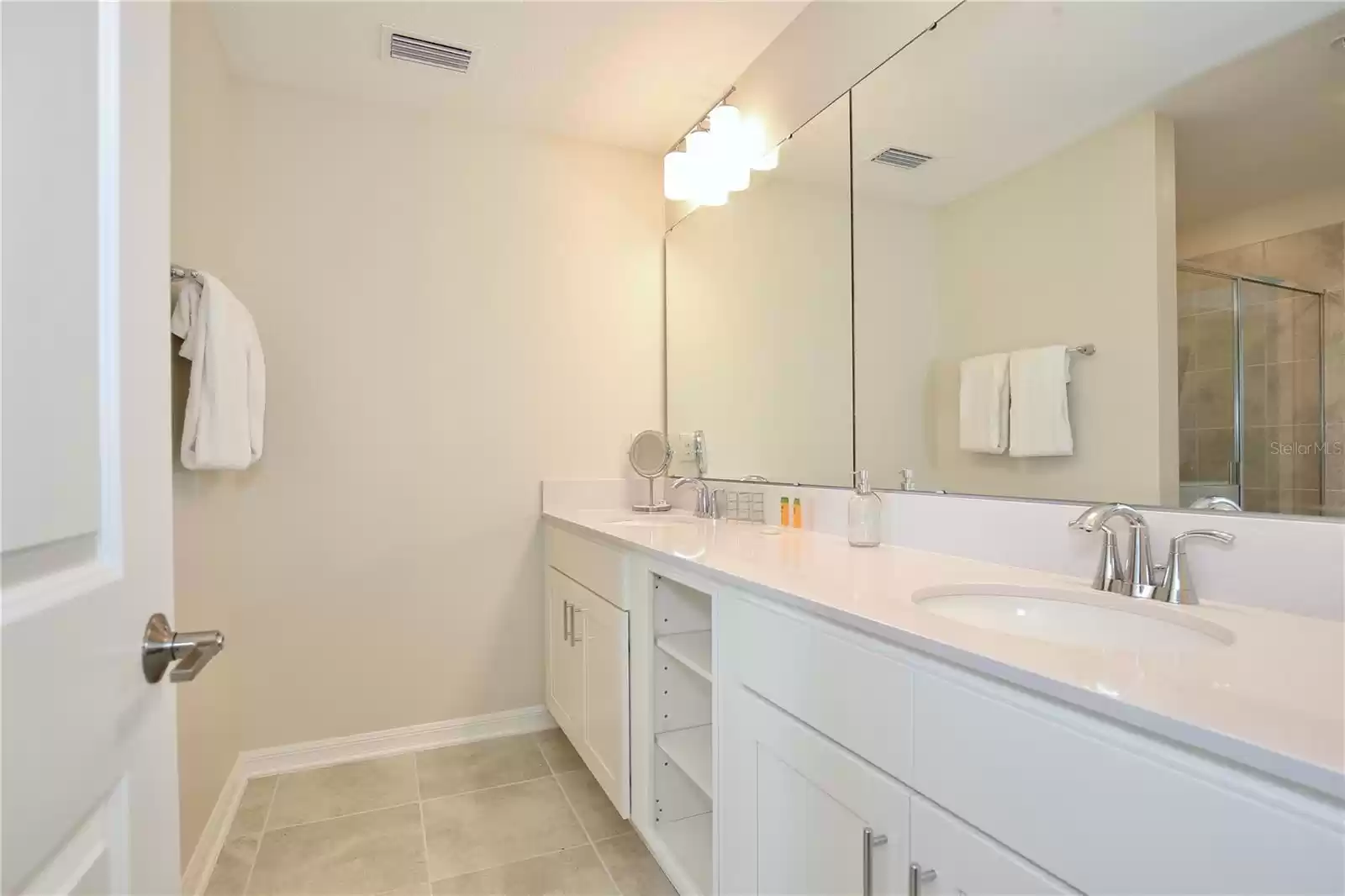 3151 PARADOX CIRCLE 304, KISSIMMEE, Florida 34746, 2 Bedrooms Bedrooms, ,2 BathroomsBathrooms,Residential,For Sale,PARADOX CIRCLE 304,MFRO6129545