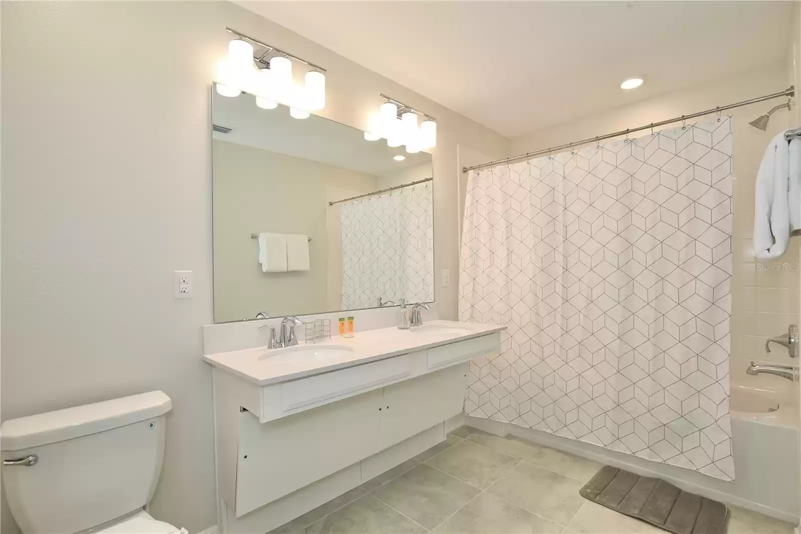 3151 PARADOX CIRCLE 304, KISSIMMEE, Florida 34746, 2 Bedrooms Bedrooms, ,2 BathroomsBathrooms,Residential,For Sale,PARADOX CIRCLE 304,MFRO6129545