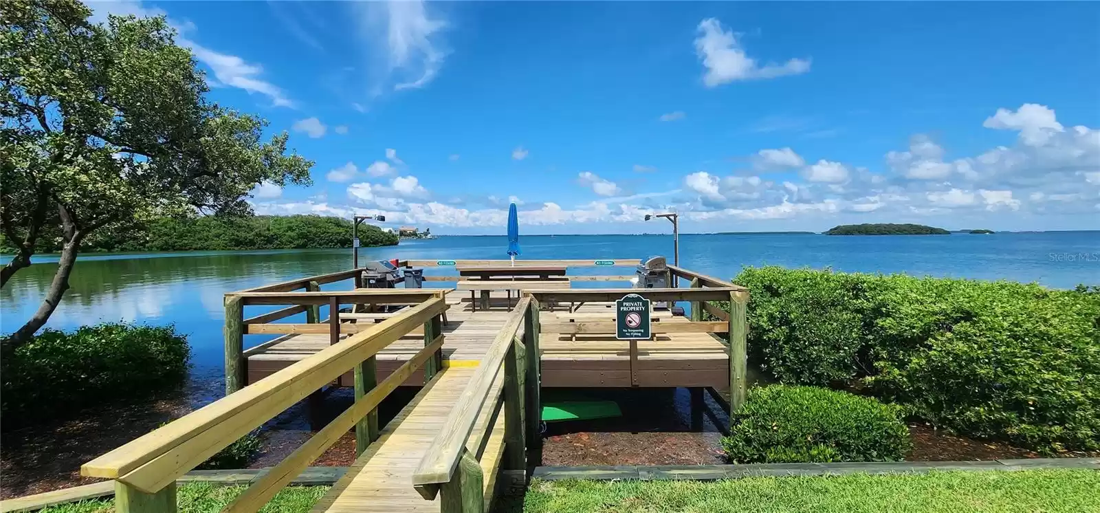 Observation pier with gas grill