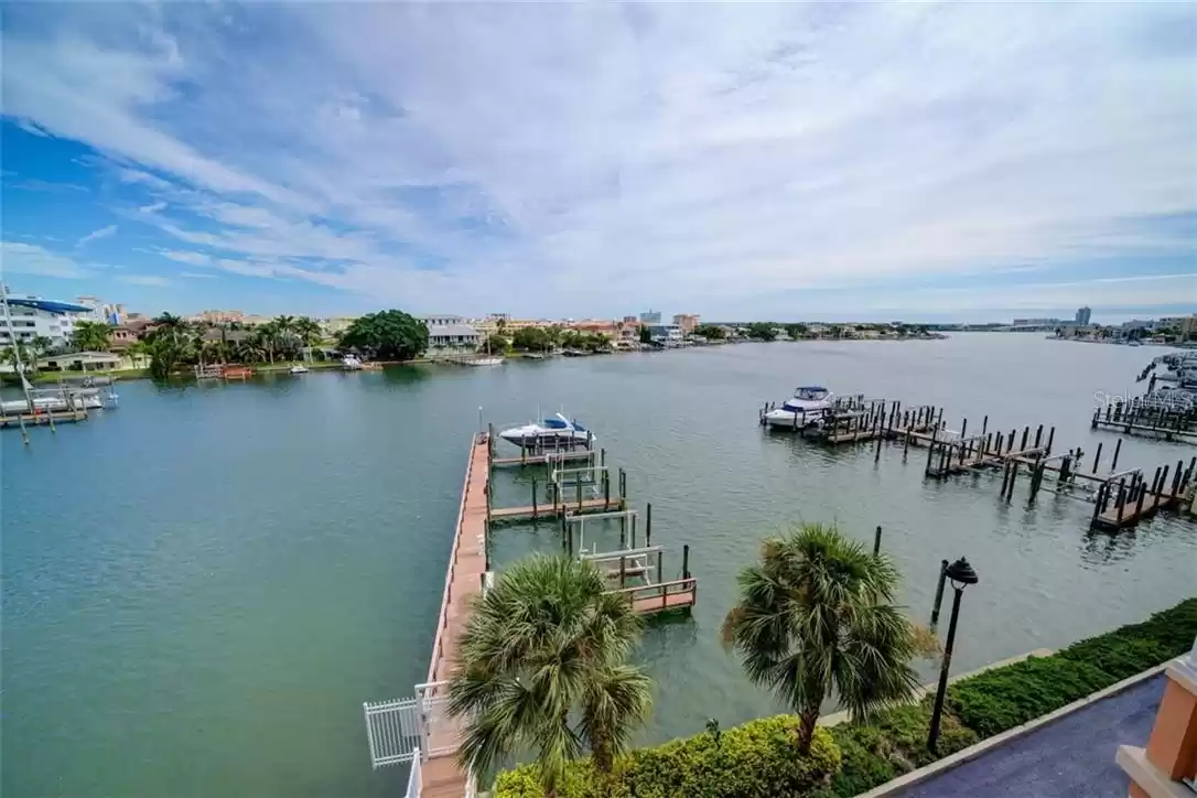 530 GULFVIEW BOULEVARD, CLEARWATER BEACH, Florida 33767, 3 Bedrooms Bedrooms, ,2 BathroomsBathrooms,Residential Lease,For Rent,GULFVIEW,MFRU8113380