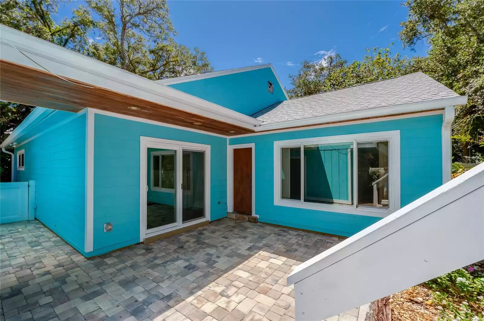 New pavers from house to detached 3-car garage