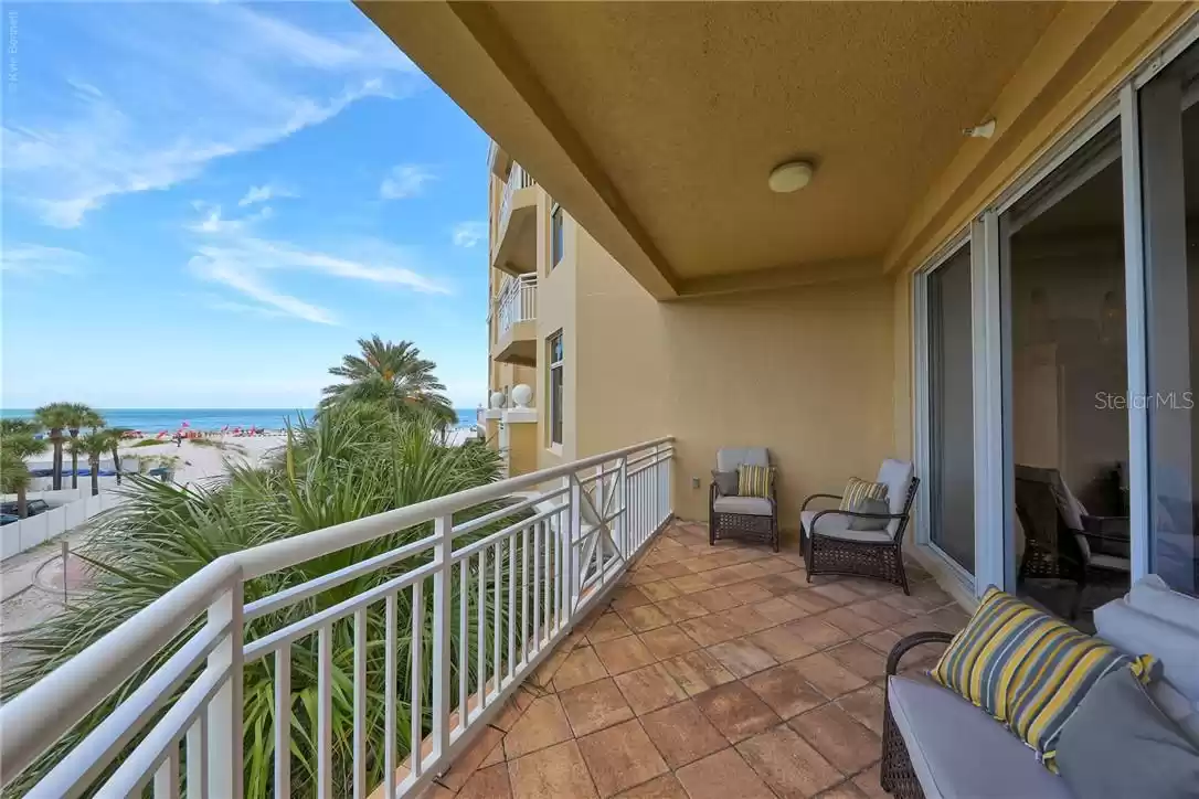 10 PAPAYA STREET, CLEARWATER BEACH, Florida 33767, 3 Bedrooms Bedrooms, ,2 BathroomsBathrooms,Residential Lease,For Rent,PAPAYA,MFRU7776985