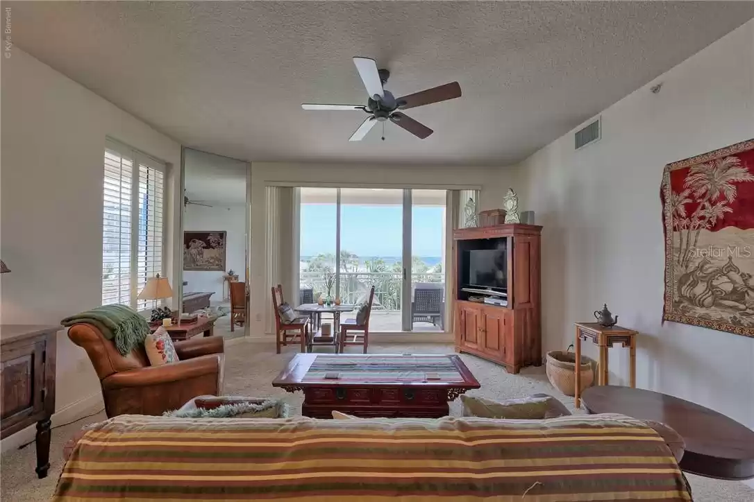 10 PAPAYA STREET, CLEARWATER BEACH, Florida 33767, 3 Bedrooms Bedrooms, ,2 BathroomsBathrooms,Residential Lease,For Rent,PAPAYA,MFRU7776985