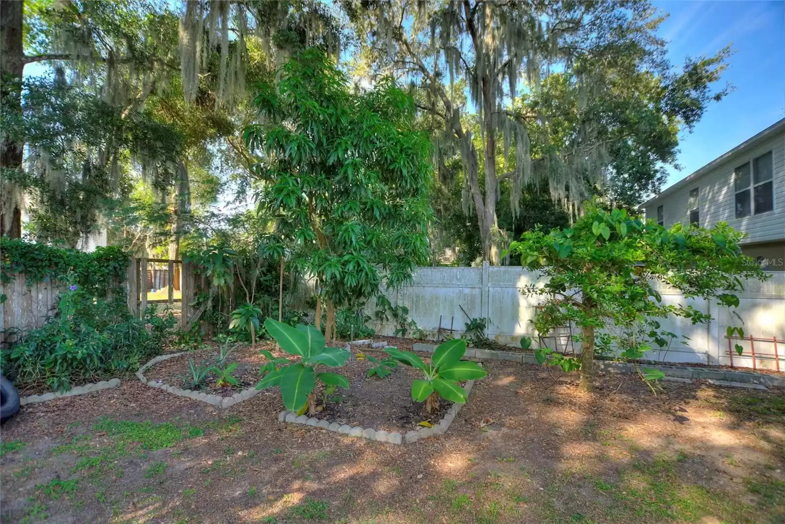 1738 MARSHALL LAKE DRIVE, APOPKA, Florida 32703, 3 Bedrooms Bedrooms, ,3 BathroomsBathrooms,Residential,For Sale,MARSHALL LAKE,MFRO6145745