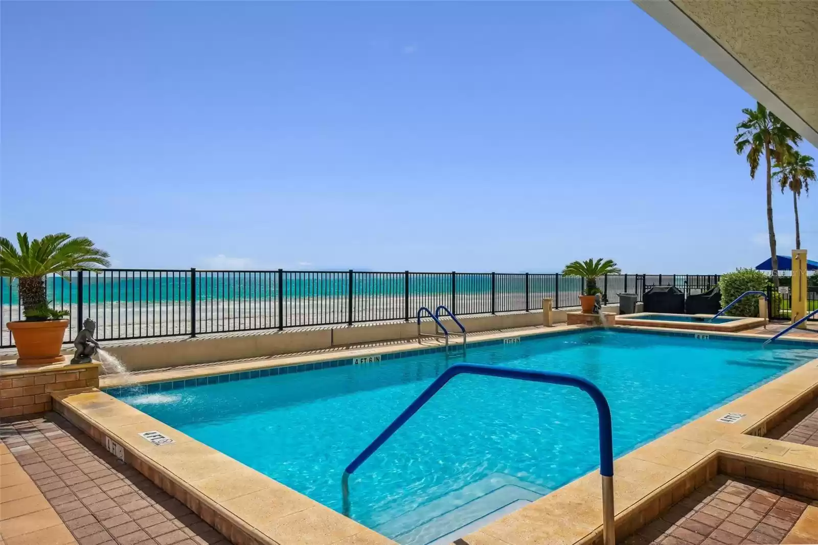 16750 GULF BOULEVARD, NORTH REDINGTON BEACH, Florida 33708, 3 Bedrooms Bedrooms, ,3 BathroomsBathrooms,Residential Lease,For Rent,GULF,MFRU8172376