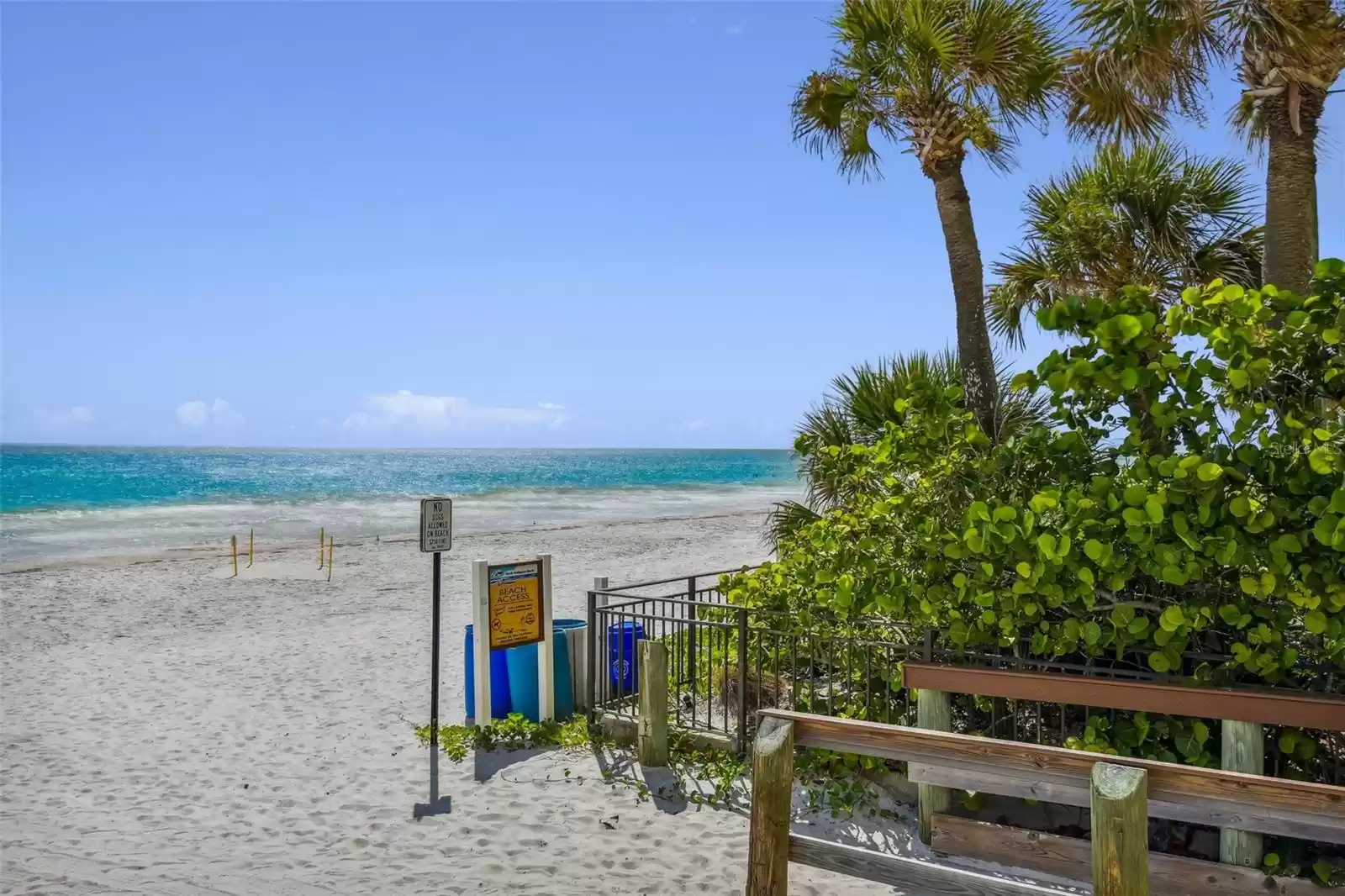 16750 GULF BOULEVARD, NORTH REDINGTON BEACH, Florida 33708, 3 Bedrooms Bedrooms, ,3 BathroomsBathrooms,Residential Lease,For Rent,GULF,MFRU8172376