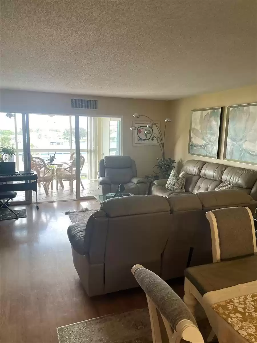 830 GULFVIEW BOULEVARD, CLEARWATER, Florida 33767, 2 Bedrooms Bedrooms, ,2 BathroomsBathrooms,Residential Lease,For Rent,GULFVIEW,MFRU8216643