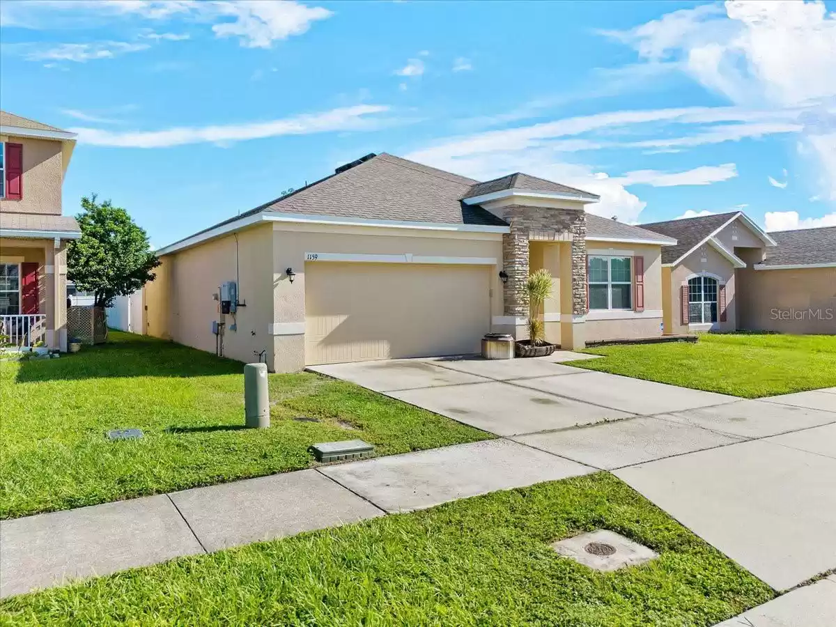 1159 BERKLEY RIDGE LANE, AUBURNDALE, Florida 33823, 3 Bedrooms Bedrooms, ,2 BathroomsBathrooms,Residential,For Sale,BERKLEY RIDGE,MFRP4927722