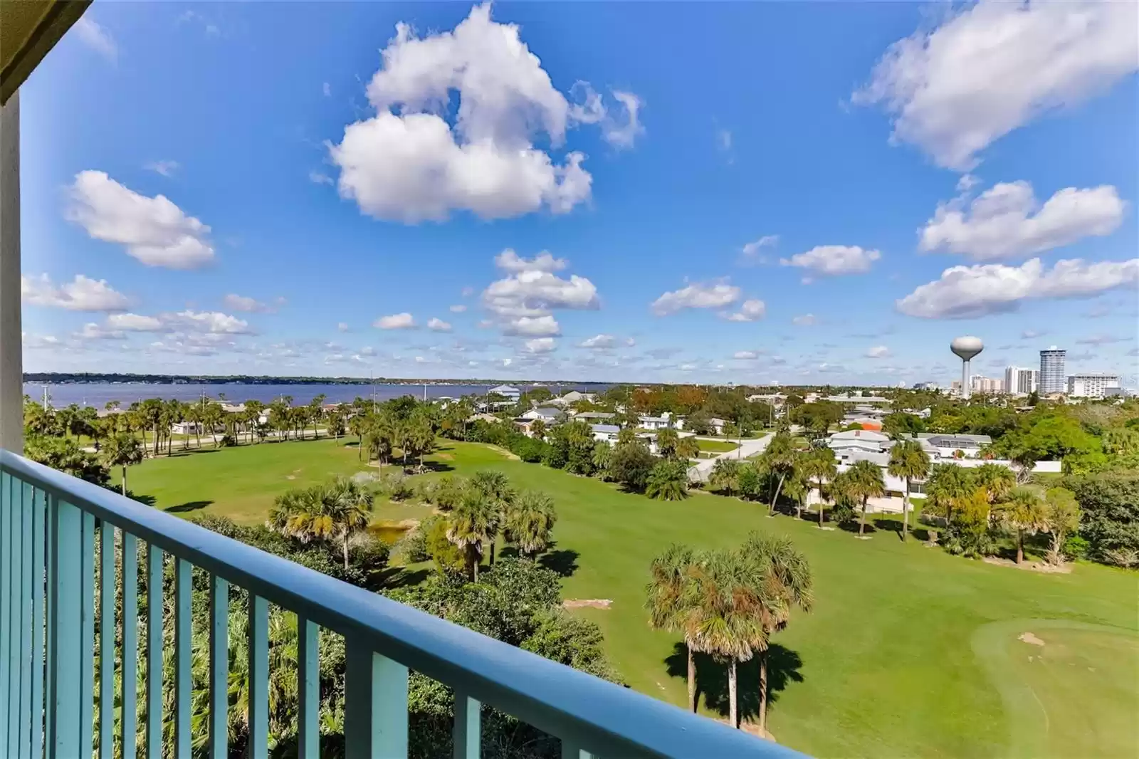 4 OCEANS WEST BOULEVARD, DAYTONA BEACH SHORES, Florida 32118, 2 Bedrooms Bedrooms, ,3 BathroomsBathrooms,Residential,For Sale,OCEANS WEST,MFRV4932833