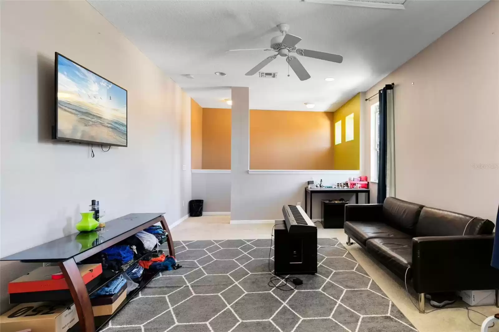 Upstairs Loft/Bedroom