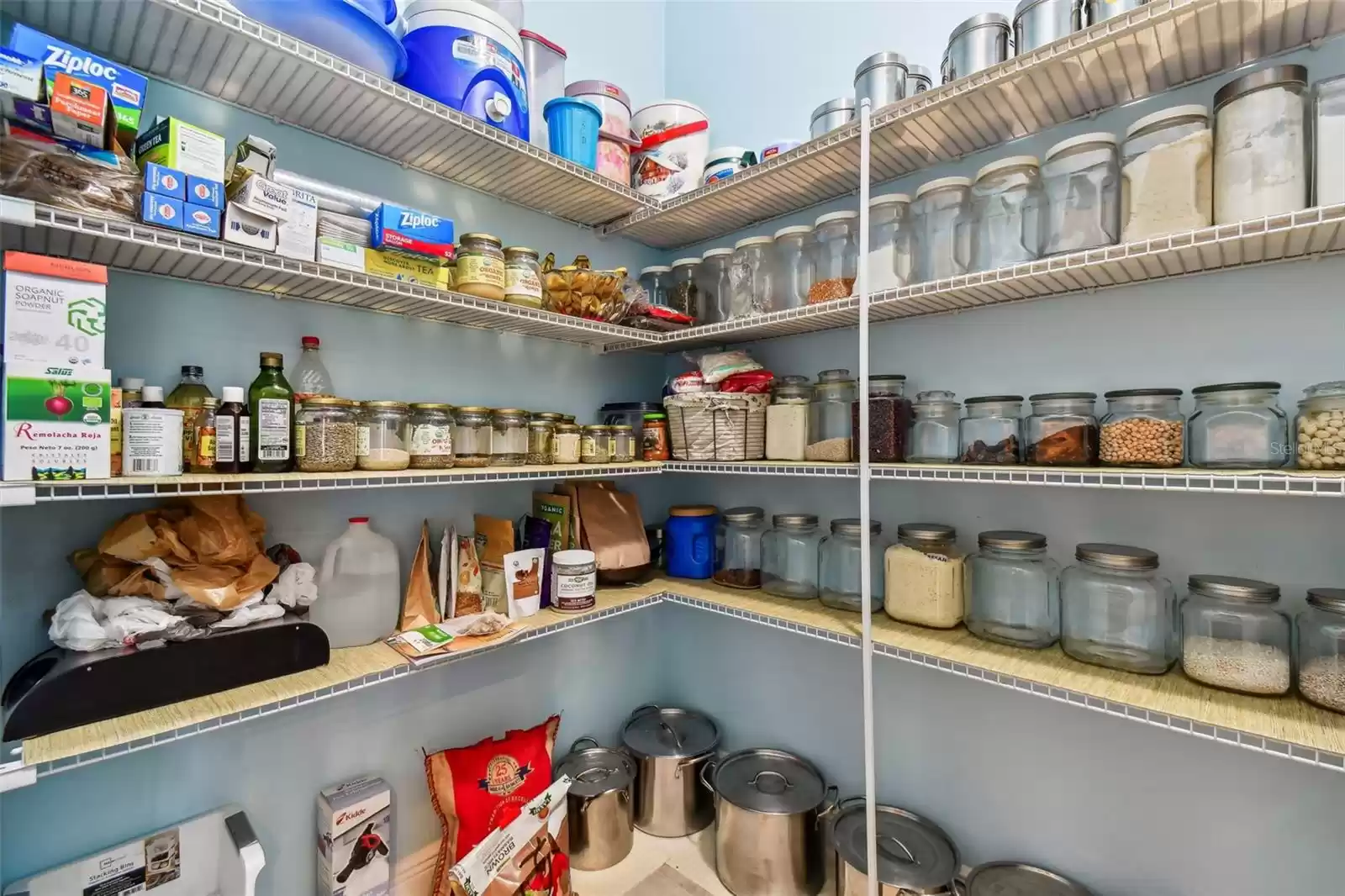 Walk-in Pantry