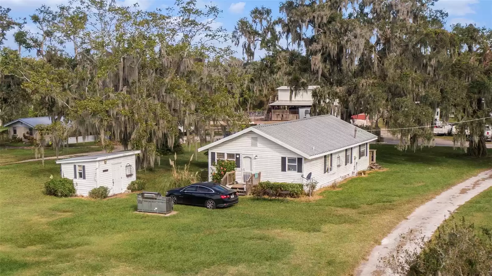 331 LEWIS ROAD, LITHIA, Florida 33547, 6 Bedrooms Bedrooms, ,4 BathroomsBathrooms,Residential,For Sale,LEWIS,MFRT3483077