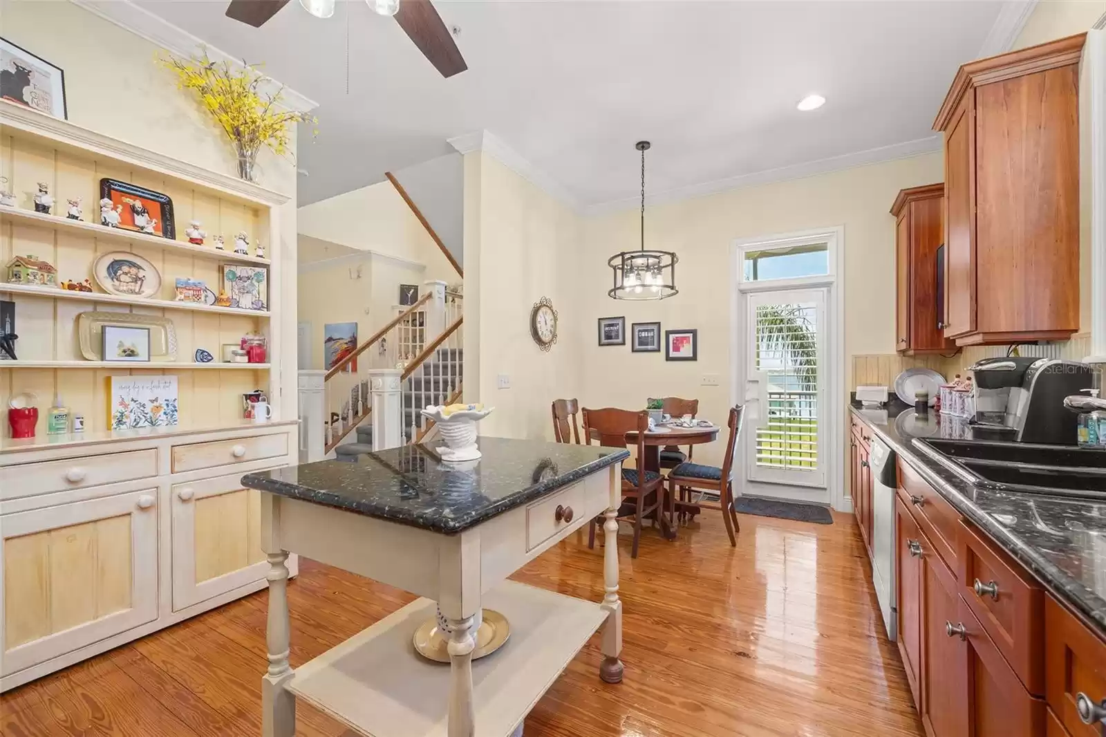 Kitchen / Breakfast area, door leads to breakfast balcony