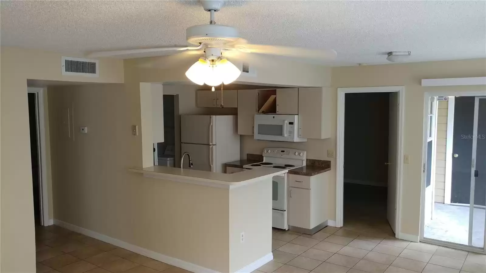 1029 HIAWASSEE ROAD, ORLANDO, Florida 32835, 2 Bedrooms Bedrooms, ,2 BathroomsBathrooms,Residential,For Sale,HIAWASSEE,MFRO6155239