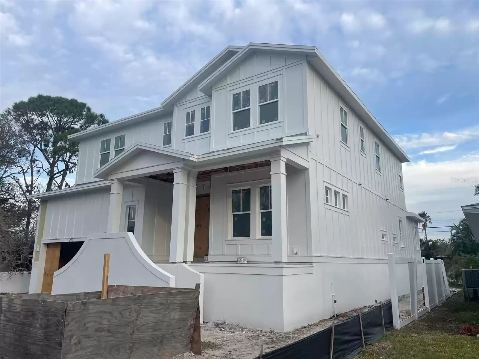 210 CATALAN BOULEVARD, ST PETERSBURG, Florida 33704, 5 Bedrooms Bedrooms, ,5 BathroomsBathrooms,Residential,For Sale,CATALAN,MFRU8220233