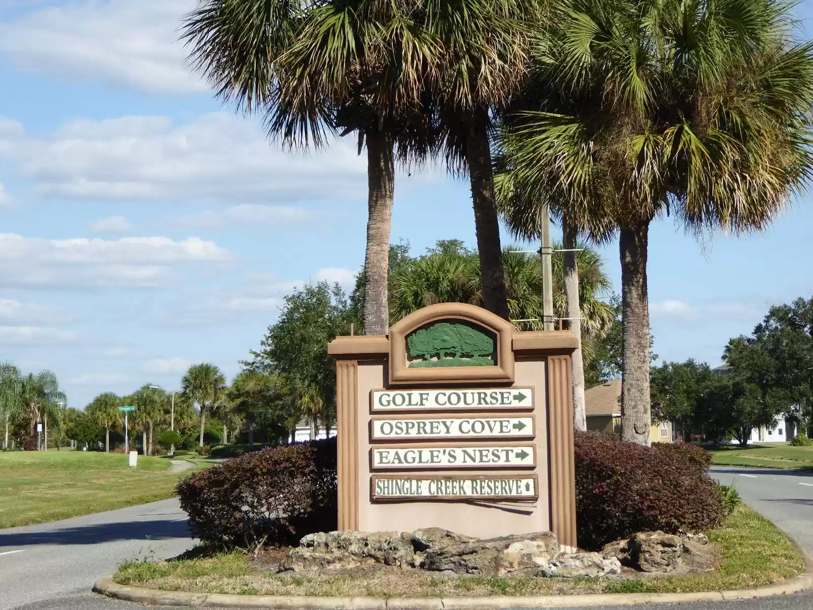 The Oaks entrance sign