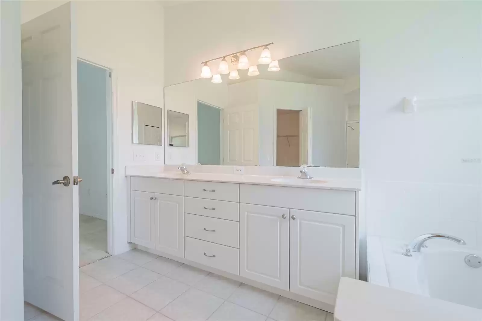 627 Coral Trace BOULEVARD, EDGEWATER, Florida 32132, 3 Bedrooms Bedrooms, ,2 BathroomsBathrooms,Residential,For Sale,Coral Trace,MFRNS1075497