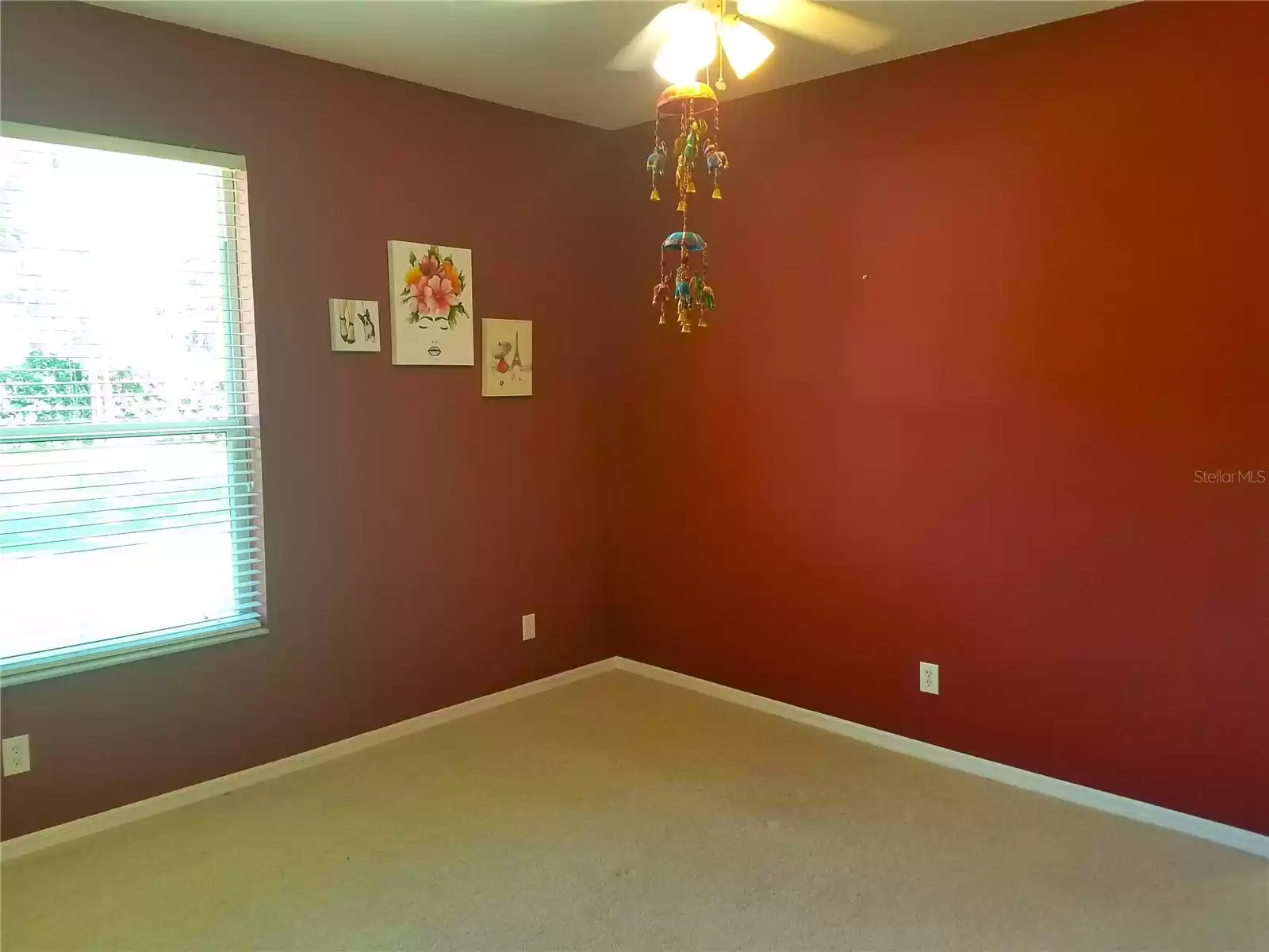 2nd bedroom