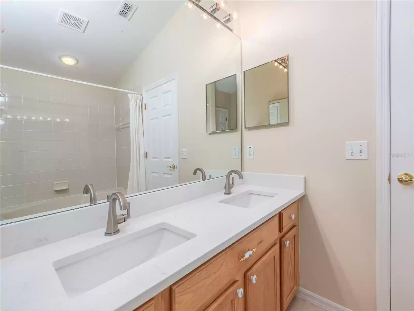 Quartz Vanity with Undermount Sinks