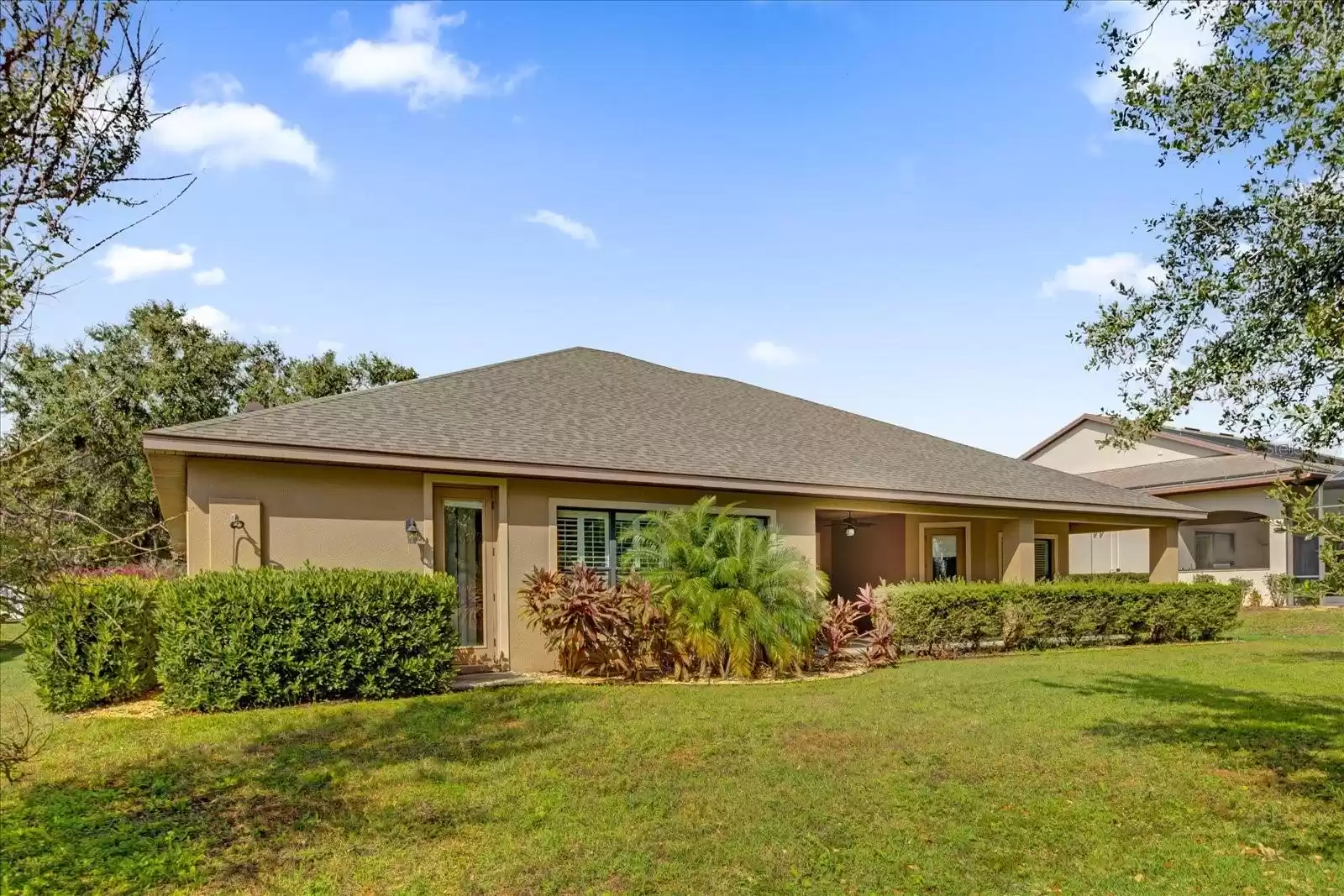 5418 MEADOW HILL LOOP, LADY LAKE, Florida 32159, 5 Bedrooms Bedrooms, ,3 BathroomsBathrooms,Residential,For Sale,MEADOW HILL LOOP,MFRG5075823