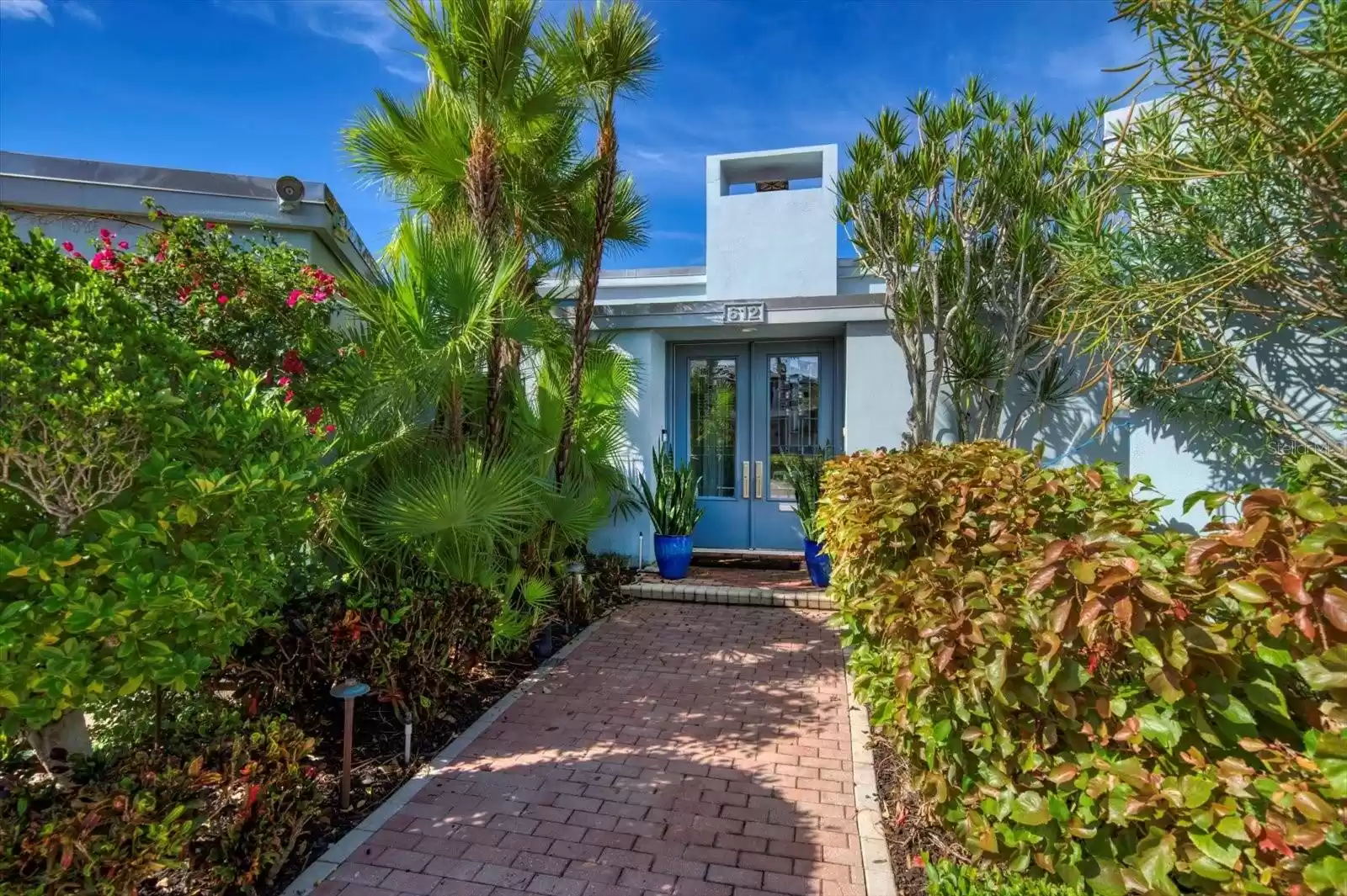 612 SNUG ISLAND, CLEARWATER, Florida 33767, 4 Bedrooms Bedrooms, ,3 BathroomsBathrooms,Residential,For Sale,SNUG,MFRU8223433