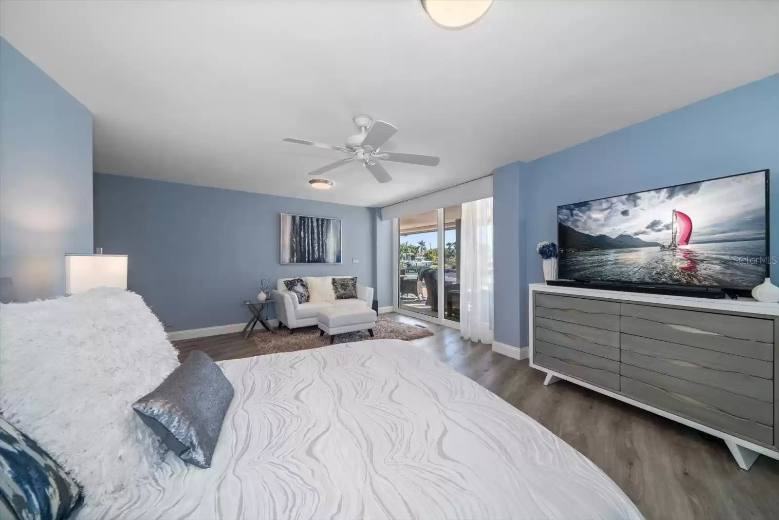 612 SNUG ISLAND, CLEARWATER, Florida 33767, 4 Bedrooms Bedrooms, ,3 BathroomsBathrooms,Residential,For Sale,SNUG,MFRU8223433