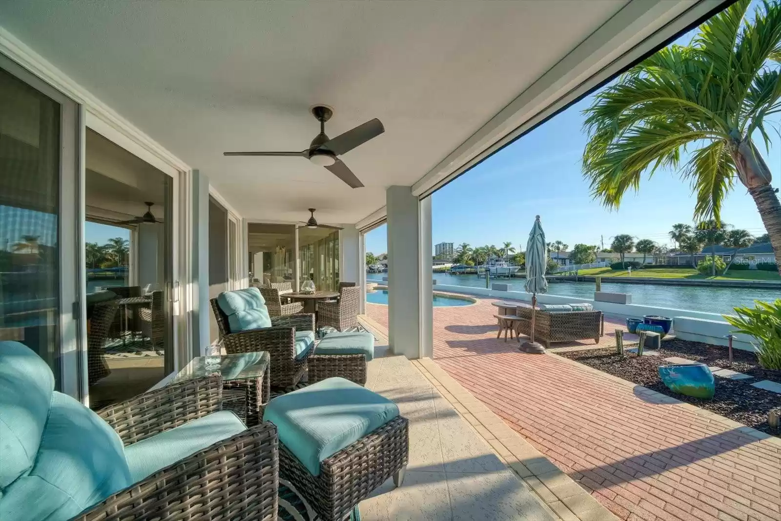 612 SNUG ISLAND, CLEARWATER, Florida 33767, 4 Bedrooms Bedrooms, ,3 BathroomsBathrooms,Residential,For Sale,SNUG,MFRU8223433