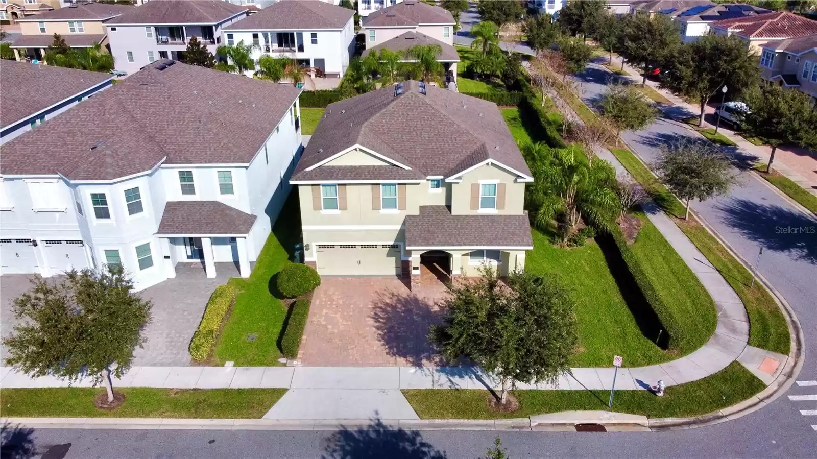 7601 MACKINAW LANE, KISSIMMEE, Florida 34747, 8 Bedrooms Bedrooms, ,6 BathroomsBathrooms,Residential,For Sale,MACKINAW,MFRS5095772