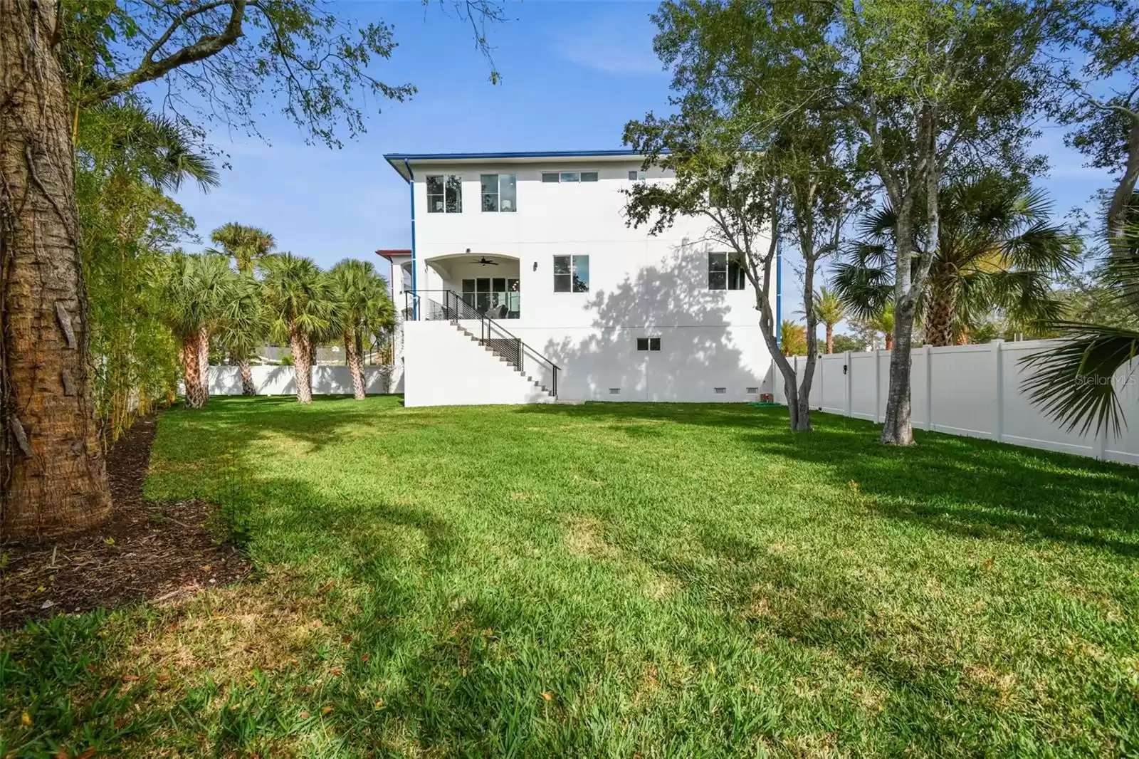 1956 CEDAR DRIVE, DUNEDIN, Florida 34698, 3 Bedrooms Bedrooms, ,2 BathroomsBathrooms,Residential,For Sale,CEDAR,MFRU8223143