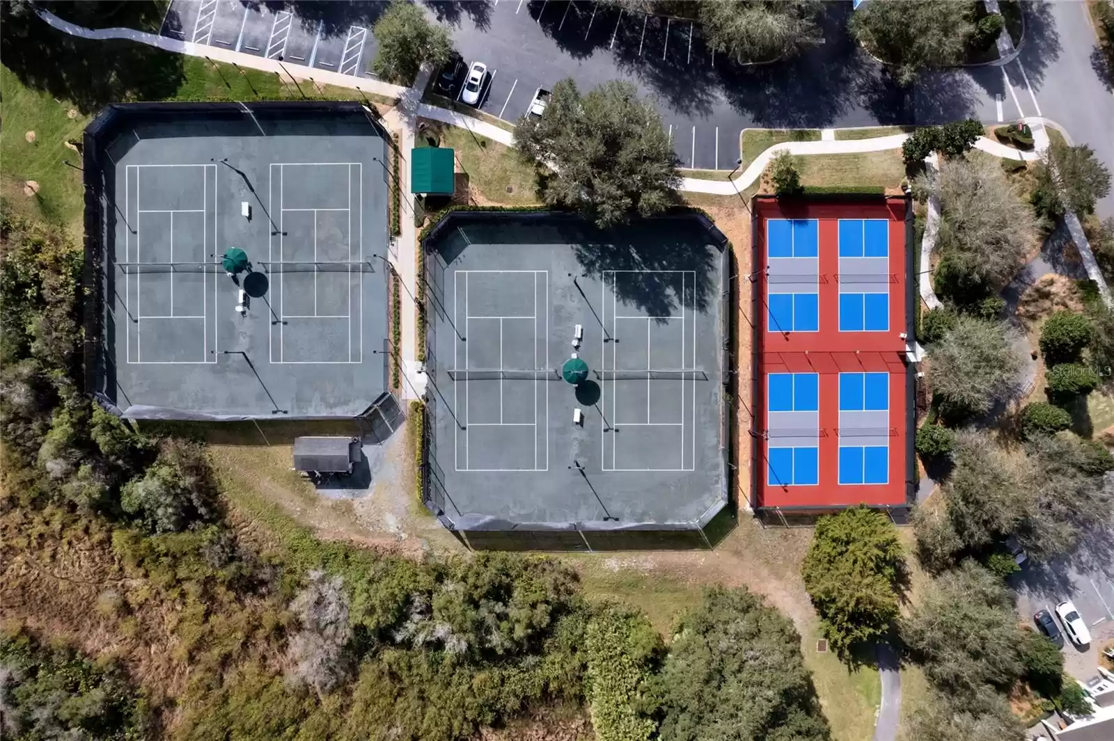 Aerial view of the Victoria Gardens 4-lighted tennis & pickleball courts