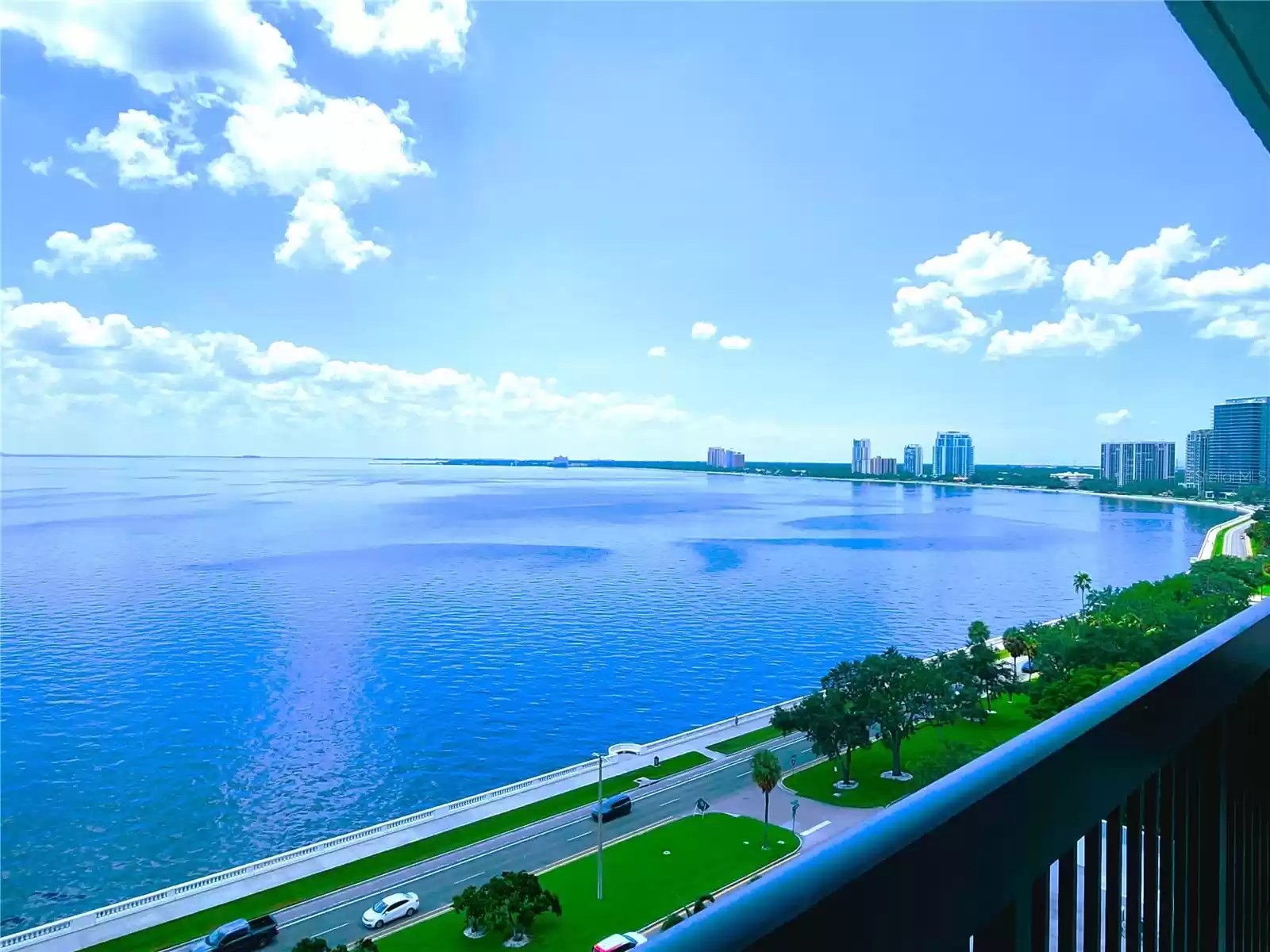 2413 BAYSHORE BOULEVARD, TAMPA, Florida 33629, 2 Bedrooms Bedrooms, ,2 BathroomsBathrooms,Residential,For Sale,BAYSHORE,MFRT3487622