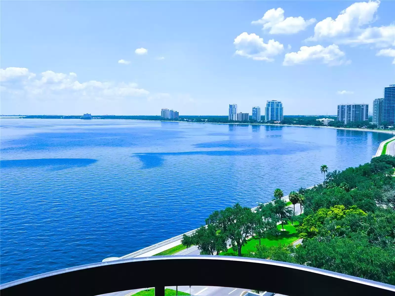 2413 BAYSHORE BOULEVARD, TAMPA, Florida 33629, 2 Bedrooms Bedrooms, ,2 BathroomsBathrooms,Residential,For Sale,BAYSHORE,MFRT3487622