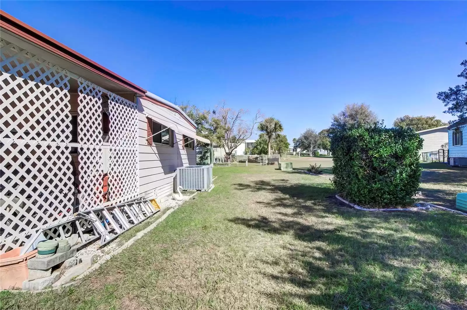 15110 RIALTO AVENUE, BROOKSVILLE, Florida 34613, 3 Bedrooms Bedrooms, ,2 BathroomsBathrooms,Residential,For Sale,RIALTO,MFRW7860804