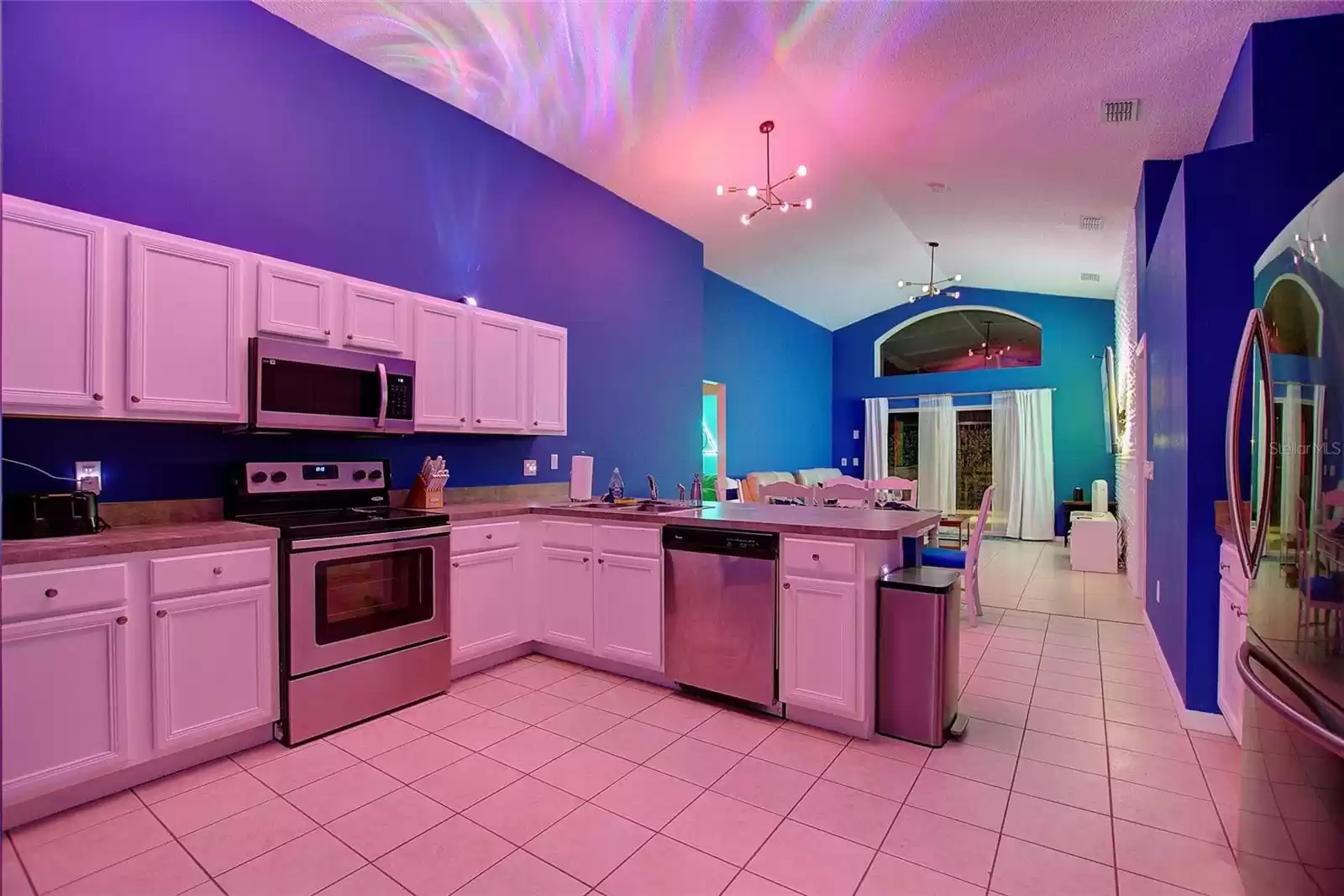 2676 EMERALD ISLAND BOULEVARD, KISSIMMEE, Florida 34747, 6 Bedrooms Bedrooms, ,3 BathroomsBathrooms,Residential,For Sale,EMERALD ISLAND,MFRO6169409