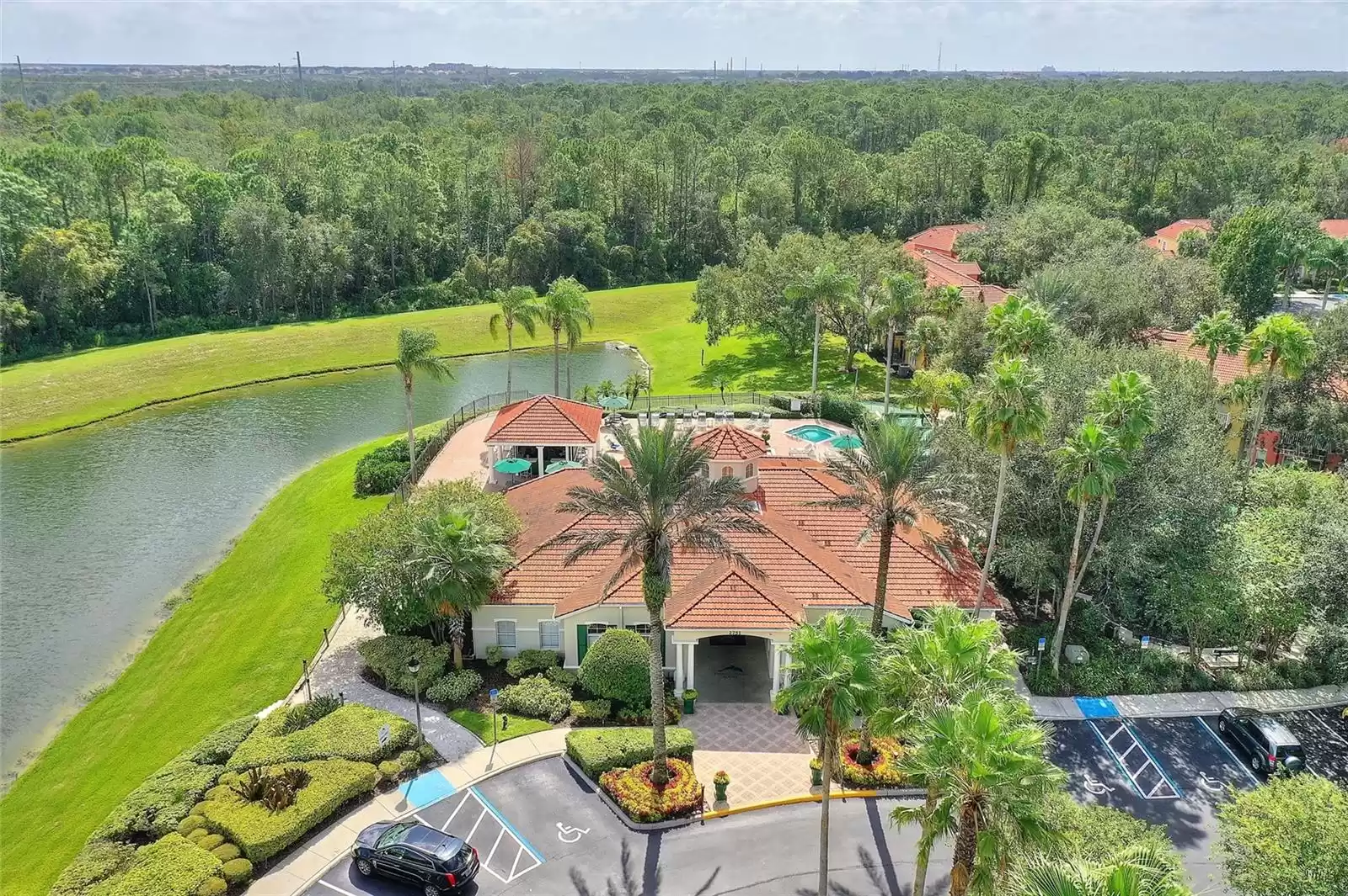 2676 EMERALD ISLAND BOULEVARD, KISSIMMEE, Florida 34747, 6 Bedrooms Bedrooms, ,3 BathroomsBathrooms,Residential,For Sale,EMERALD ISLAND,MFRO6169409