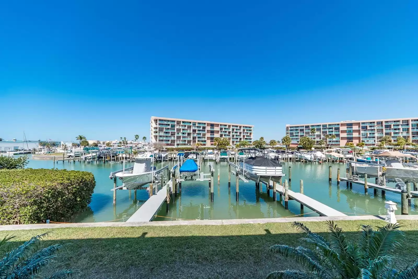 12550 CAPRI CIRCLE, TREASURE ISLAND, Florida 33706, 2 Bedrooms Bedrooms, ,2 BathroomsBathrooms,Residential,For Sale,CAPRI,MFRO6170262