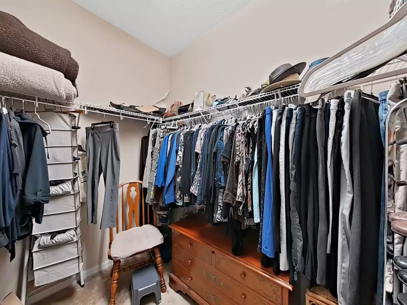 Large 'Wrap Around' Walk-In Closet