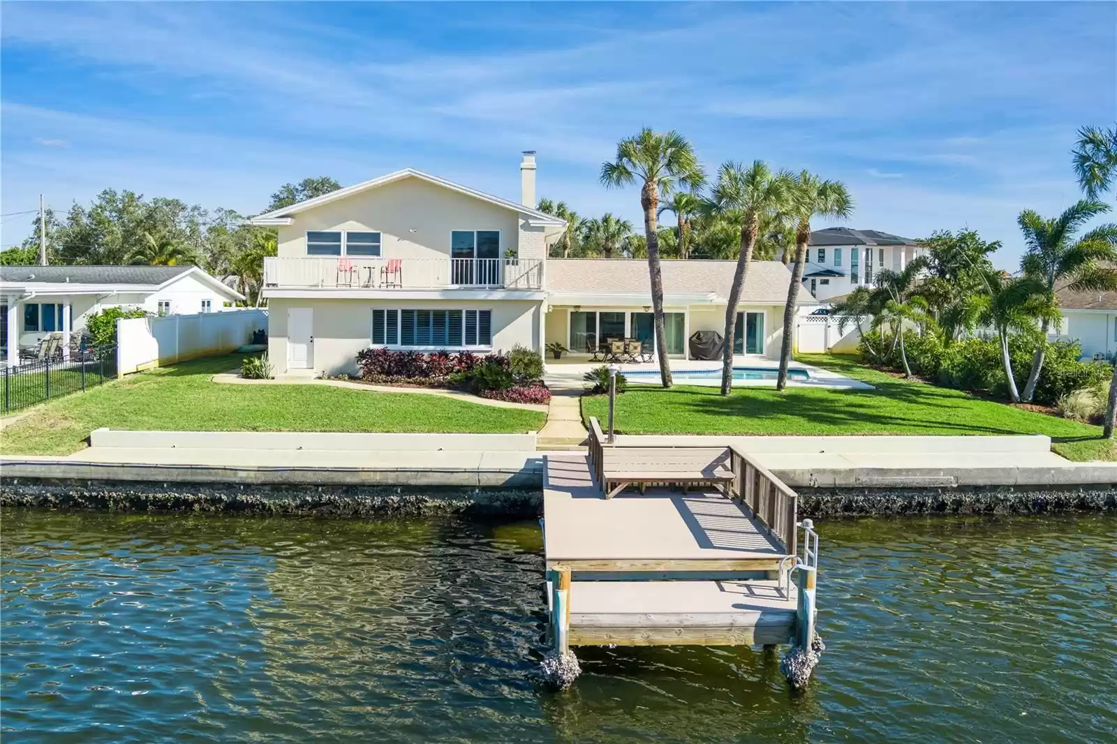 995 EDEN ISLE DRIVE, ST PETERSBURG, Florida 33704, 5 Bedrooms Bedrooms, ,3 BathroomsBathrooms,Residential,For Sale,EDEN ISLE,MFRU8212544